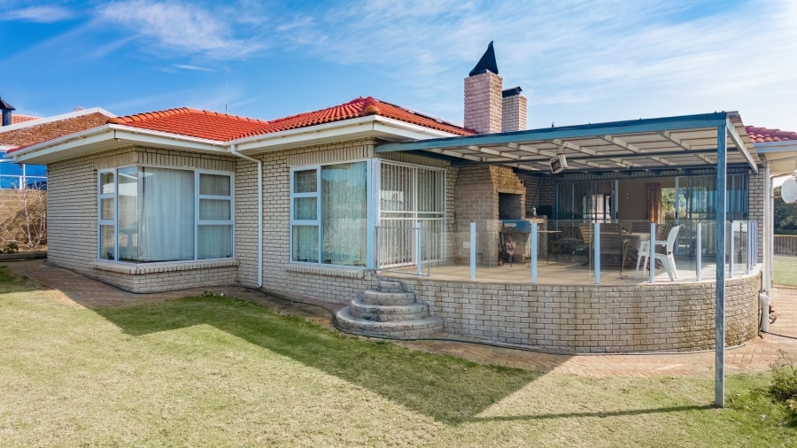3 Bedroom Property for Sale in Stilbaai Wes Western Cape